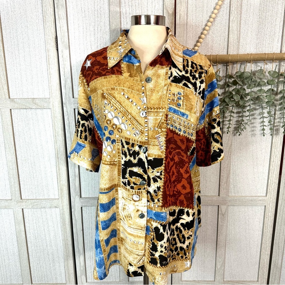 3/$22🩶 KATHY CHE Western Short Sleeve Blouse Sheriff Badge Stars Animal Print 18